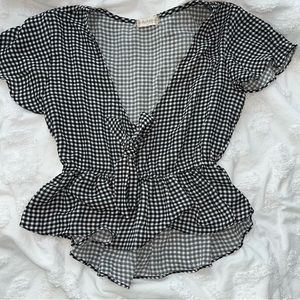 altard state gingham v neck top